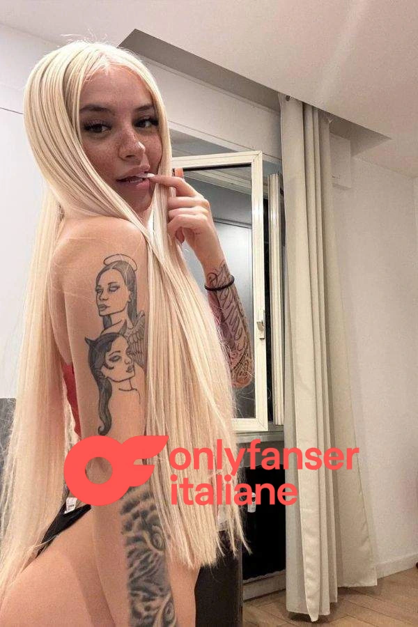 Elena Fantappiè tatuaggi bionda OnlyFans